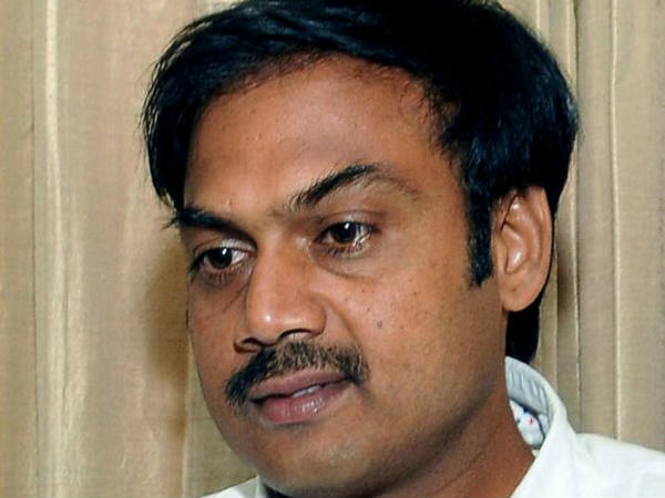 ಮ್ಯಾನೇಜ್ಮೆಂಟ್ ವಿರುದ್ಧ ಅಸಮಾಧಾನ