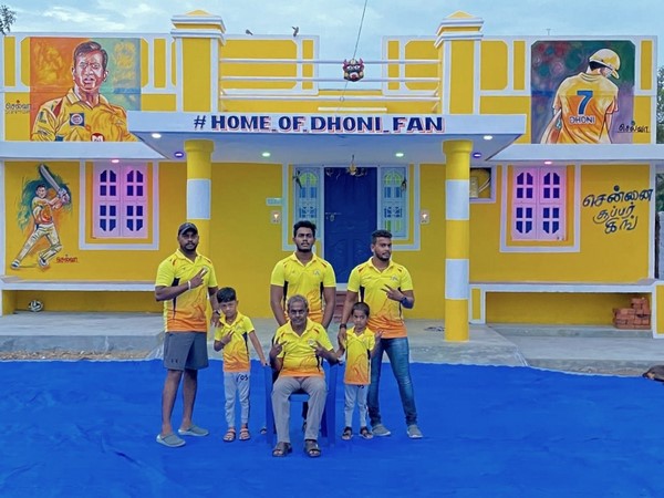 ಮನೆಗೆ ಹಳದಿ ಬಣ್ಣ ಬಳಿದು ಅಭಿಮಾನ ಮೆರೆದಿದ್ದ ಅಭಿಮಾನಿ