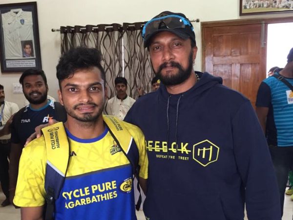 ಕೀಪರ್ ಆಗಿ, ಬ್ಯಾಟ್ಸ್ಮನ್ ಆಗಿ ನಿಹಾಲ್ ಉಲ್ಲಾಳ್ ಸಾಧನೆಗಳು