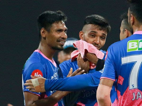 19ನೇ ಓವರ್ನ 2 ನೋಬಾಲ್ ಮೋಸ?