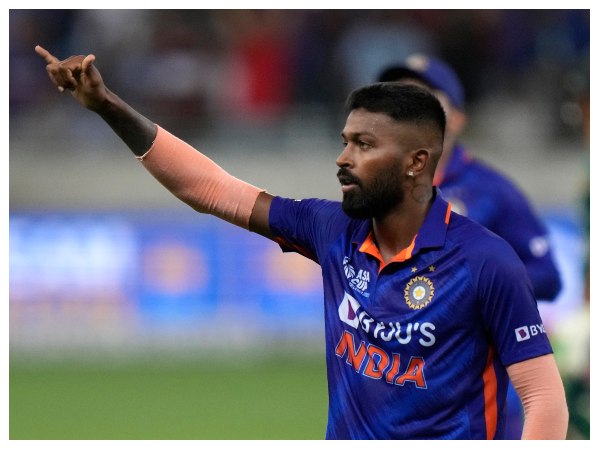 ಬೌಲಿಂಗ್ನಲ್ಲಿಯೂ ಹಾರ್ದಿಕ್ ಪಾಂಡ್ಯ ಜಾದೂ