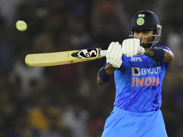 ಹಾರ್ದಿಕ್ ಪಾಂಡ್ಯ ಕೇವಲ 30 ಎಸೆತಗಳಲ್ಲಿ 71* ರನ್