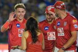 ಝಿಂಟಾ ಜೊತೆ ಭಾಂಗ್ರಾ ಸ್ಟೆಪ್ ಹಾಕಿದ ಹ್ಯಾಟ್ರಿಕ್ ಹೀರೋ ಕರನ್: ವಿಡಿಯೋ